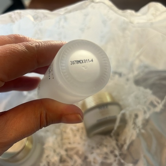 Wei Royal Ritual Age Repair Collection - Picture 7 of 8